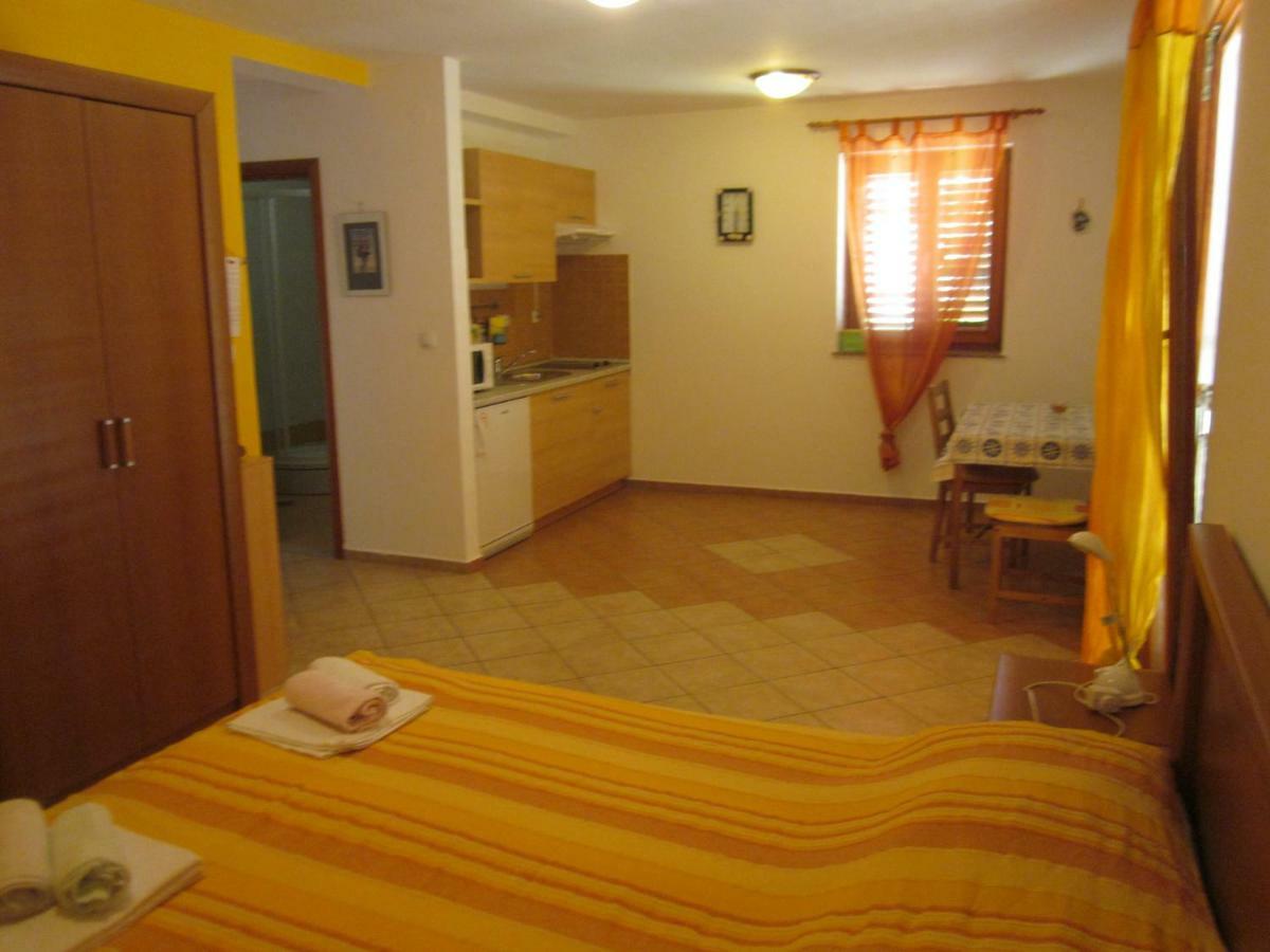 Apartmani Barbalić Dario Baska  Bagian luar foto